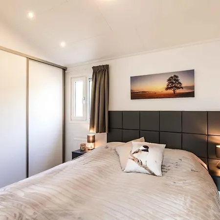 Sl Comfort 5 Personen Sauna & Jacuzzi Resort